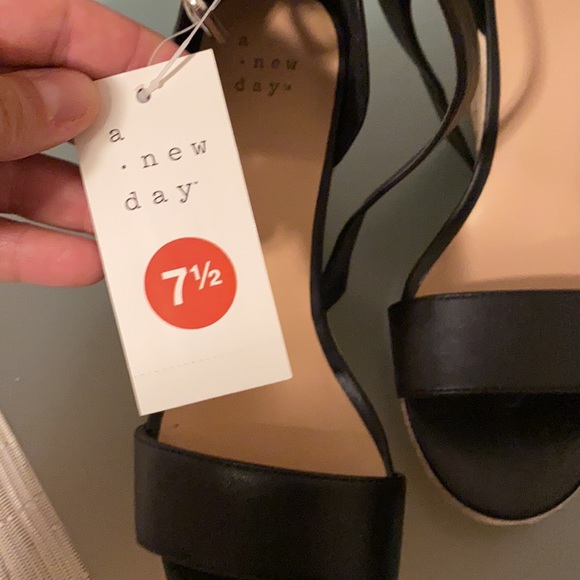 Black Wedge espadrilles - Picture 4 of 5